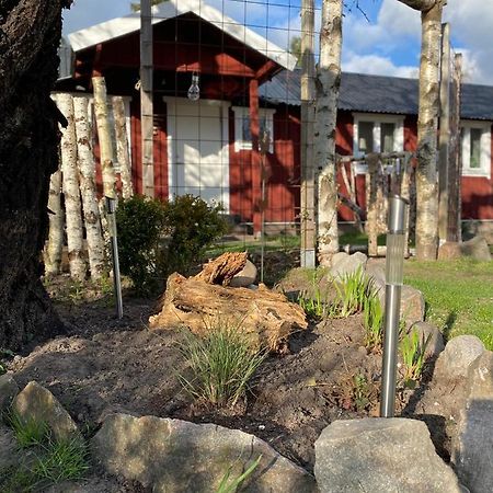 Mindre Laegenhet I En Lantlig Miljoe I Skrea Falkenberg Exterior foto